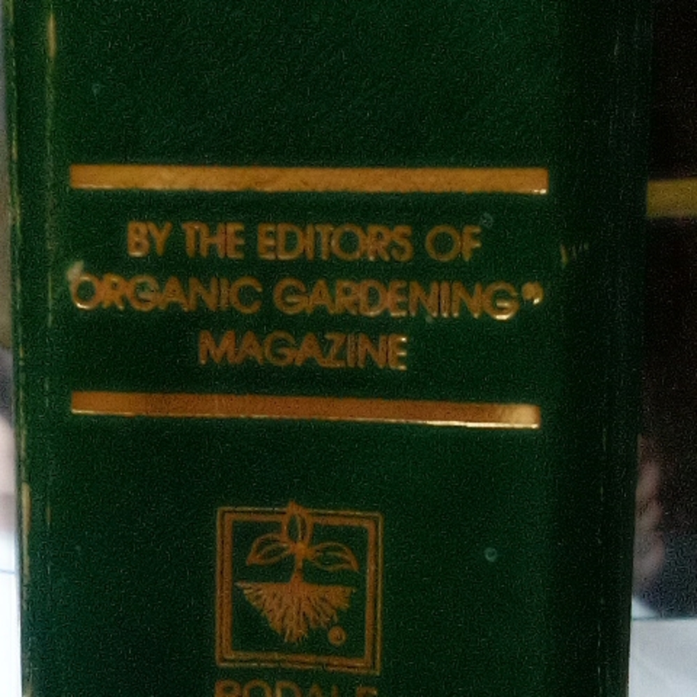 The Encyclopedia of Organic Gardening - Picture 3 of 5